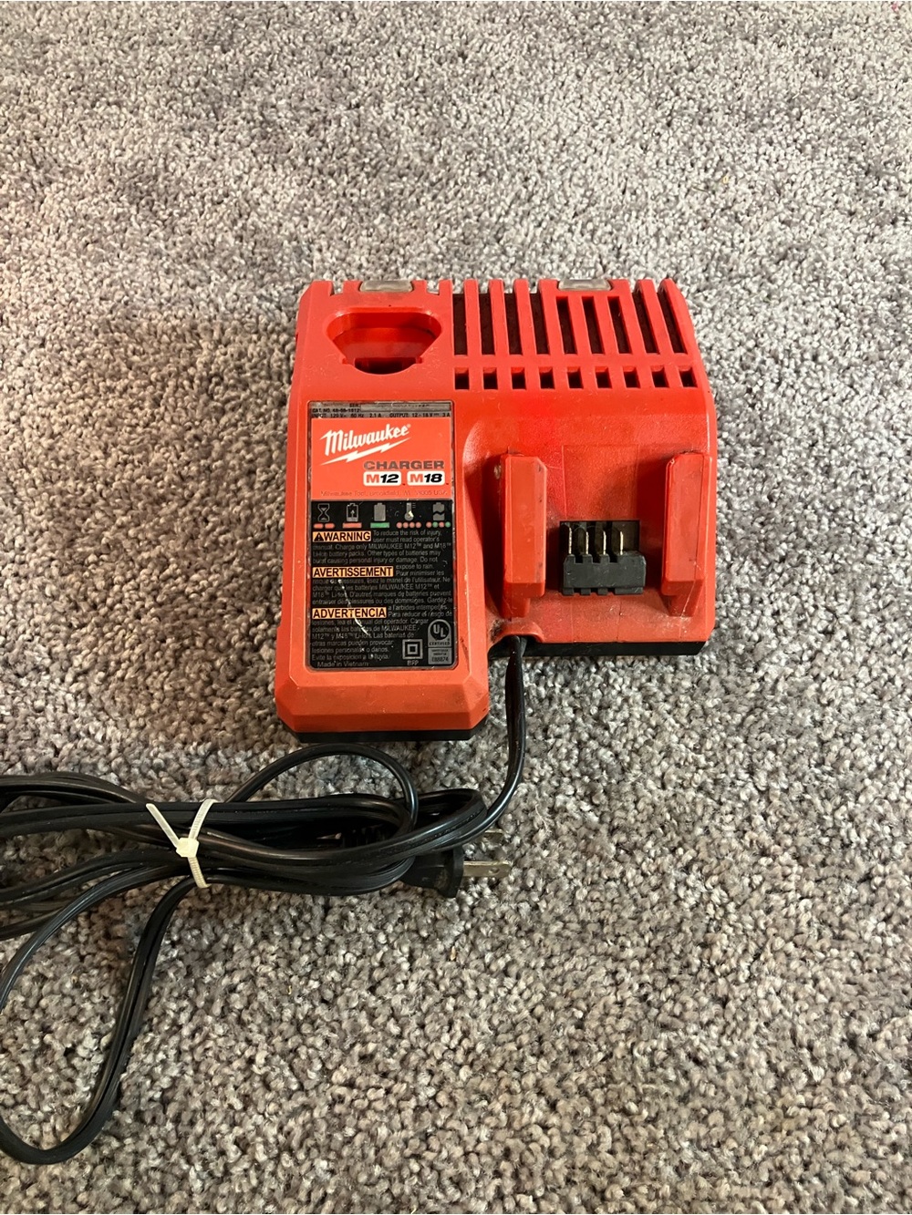 Milwaukee M12/M18 12-18V Battery Charger Model: 48-59-1812